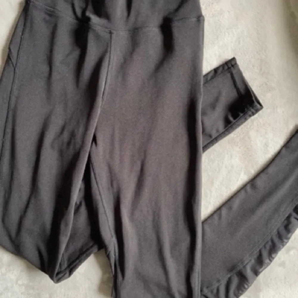 XS-‎ PopFit Leggings w/ Mesh Panels